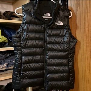 North face light weight puffer vest